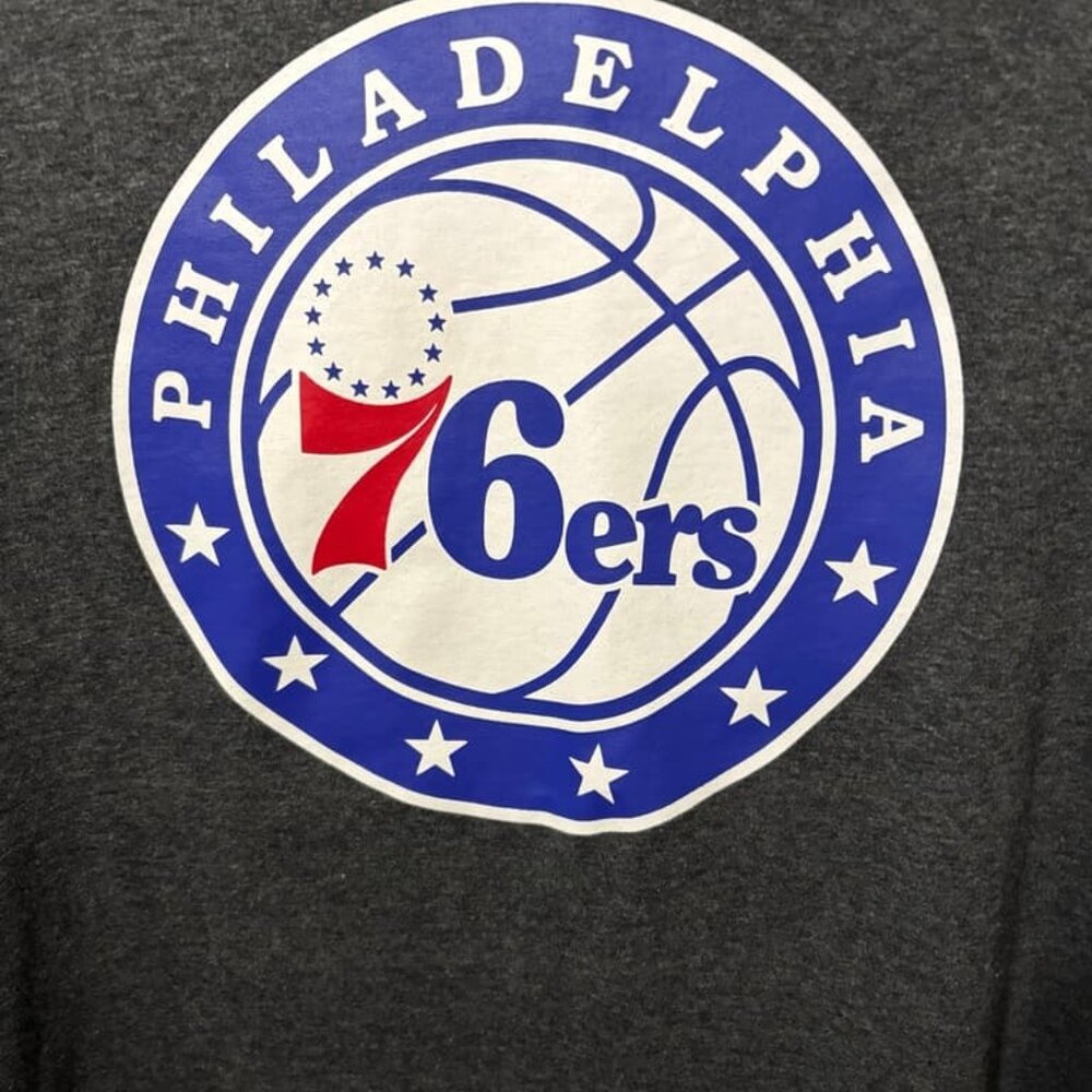 PHILADELPHIA 76ERS ADULT TEE SHIRT LARGE - Picture 3 of 4